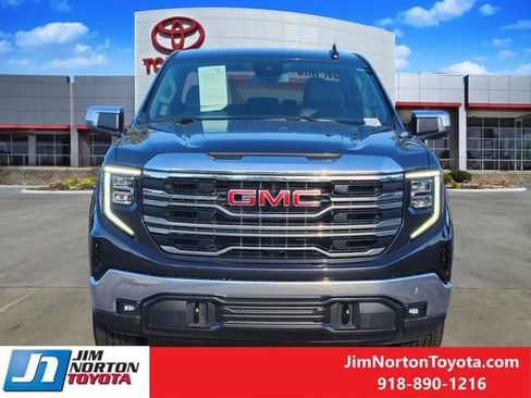 Used 2026 GMC Sierra 1500 SLT AWD/4WD image 2