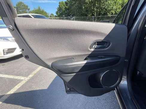 Used 2022 Honda HR-V EX image 14