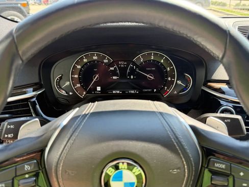 Used 2017 BMW 530i xDrive AWD/4WD image 19