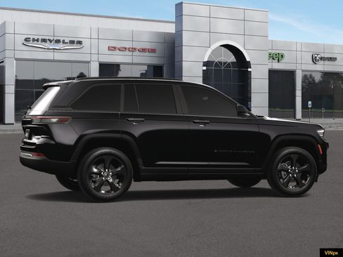 New 2025 Jeep Grand Cherokee Altitude image 15