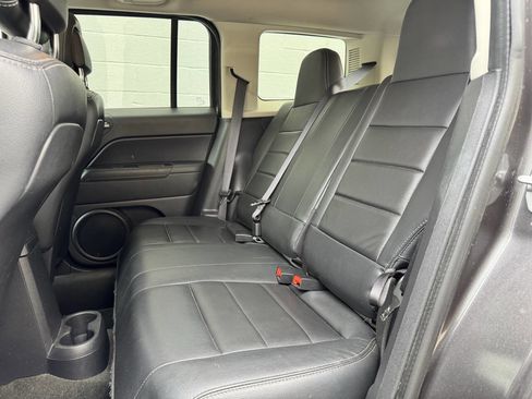 Used 2016 Jeep Patriot High Altitude image 21