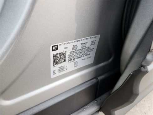 Used 2023 Chevrolet Equinox LT image 32