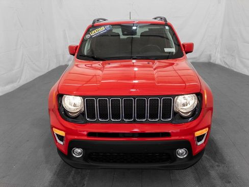 Used 2022 Jeep Renegade Latitude w/ Sun/Sound Group image 2