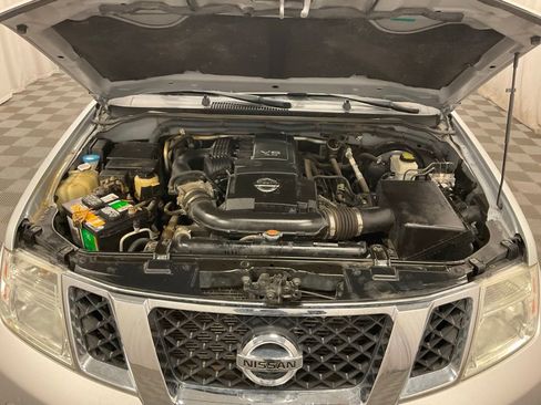 Used 2011 Nissan Pathfinder SV AWD/4WD image 16