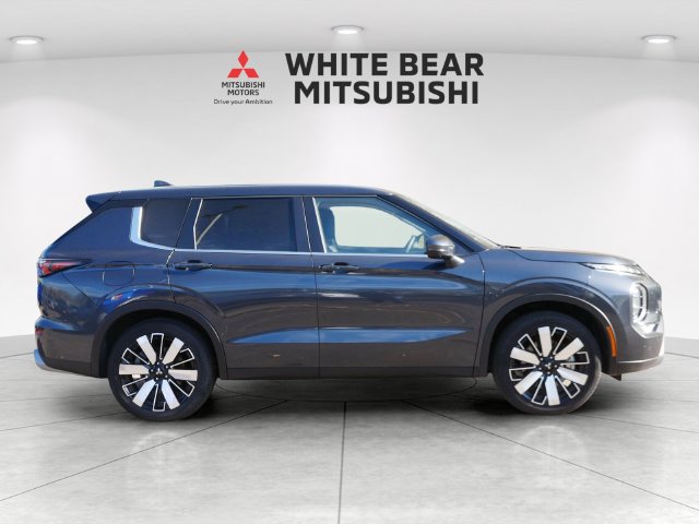 Used 2026 Mitsubishi Outlander SE AWD/4WD image 6