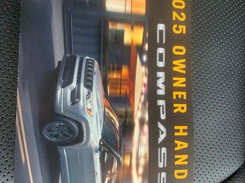 Used 2025 Jeep Compass Trailhawk w/ Trailhawk Elite Group image 33