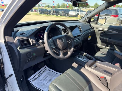 Used 2022 Honda Passport TrailSport image 9