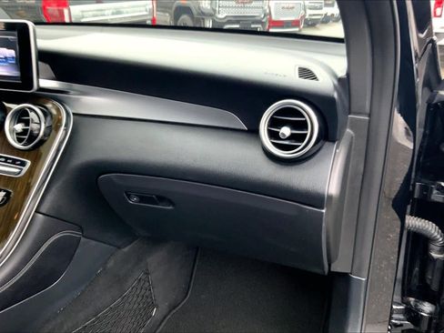 Used 2019 Mercedes-Benz GLC 300 GLC 300 image 18