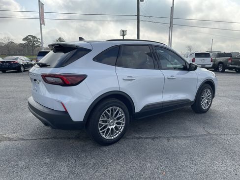 Used 2025 Ford Escape ST-Line w/ Tech Pack #1 image 2