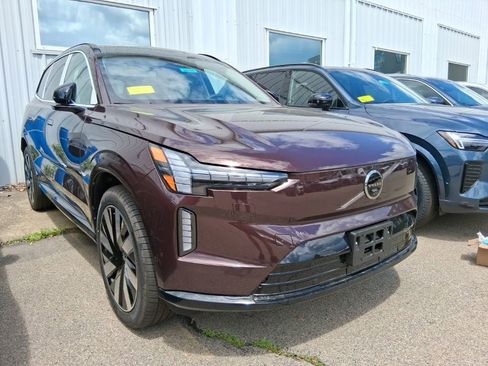 New 2026 Volvo EX90 Plus AWD/4WD image 2