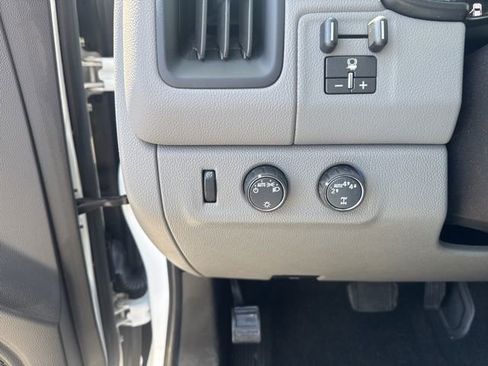 Used 2018 GMC Canyon 4x4 Extended Cab w/ Trailering Package image 14