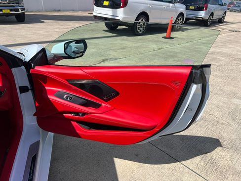 Used 2023 Chevrolet Corvette Stingray Premium Conv w/ Z51 Performance Package RWD image 18