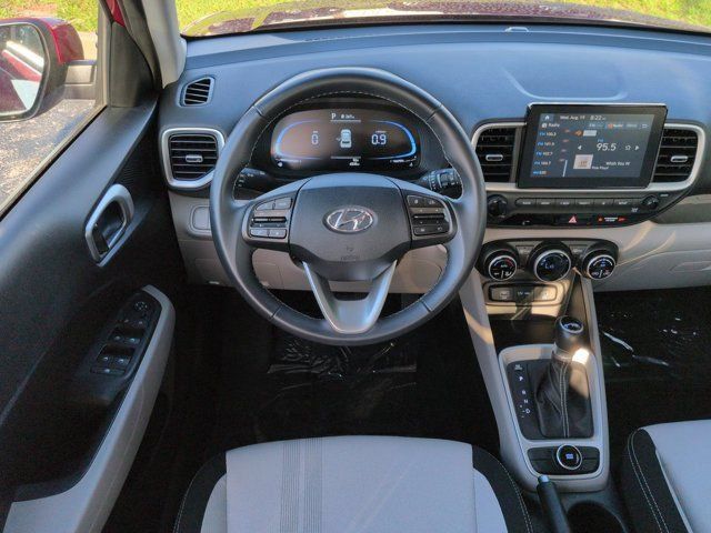 Used 2025 Hyundai Venue SEL FWD image 15