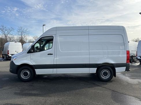 Used 2026 Mercedes-Benz Sprinter 144 Cargo image 4