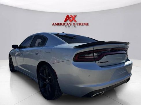 Used 2021 Dodge Charger SXT w/ Blacktop Package RWD image 3