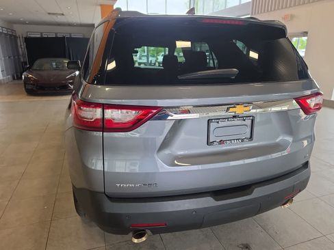 Used 2021 Chevrolet Traverse LT FWD image 10