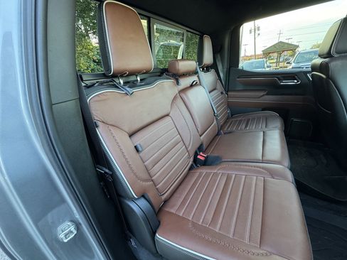 Used 2024 GMC Sierra 1500 Denali Ultimate image 10