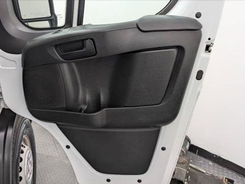 Used 2024 RAM ProMaster 2500 w/ Convenience Group FWD image 21