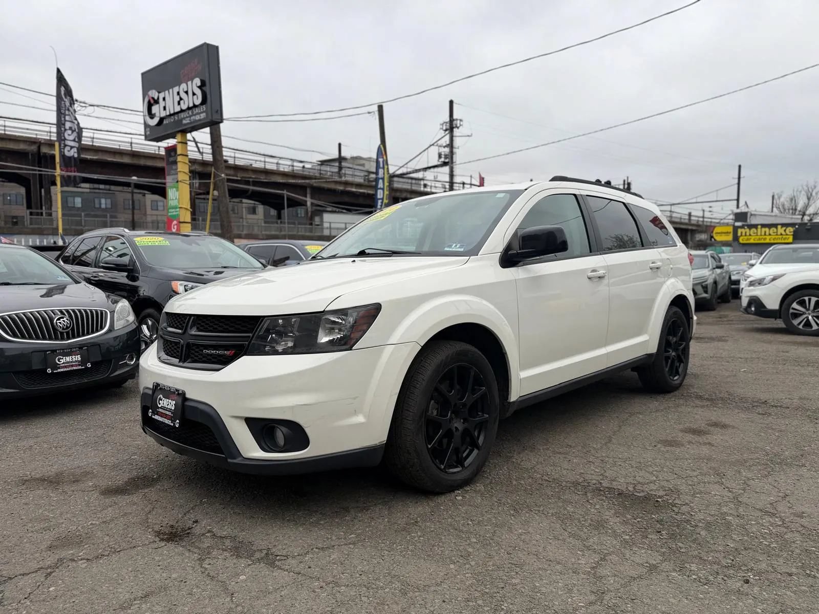 Used 2014 Dodge Journey SXT w/ Flexible Seating Group FWD image 1