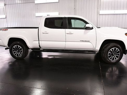 Used 2023 Toyota Tacoma TRD Sport AWD/4WD image 8