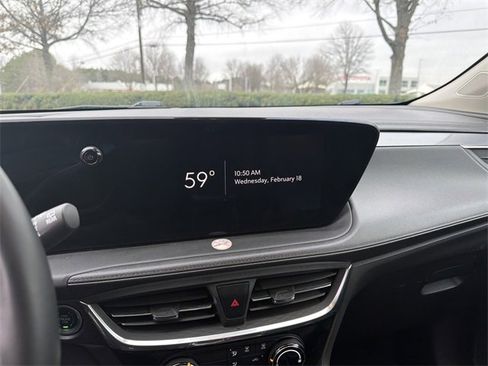 Used 2024 Buick Encore GX Sport Touring image 11