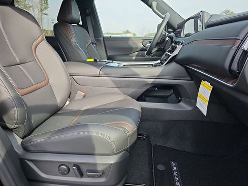 New 2026 Nissan Armada SL w/ Captain's Chari Seat Package image 13