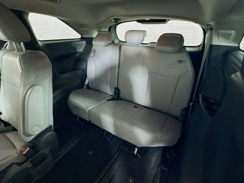 Used 2025 Toyota Sienna XLE w/ XLE Plus Package AWD/4WD image 23