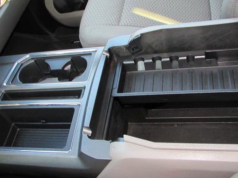 Used 2016 Ford F150 XLT w/ Equipment Group 302A Luxury image 26