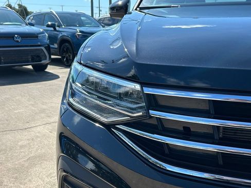Certified 2024 Volkswagen Tiguan SE FWD image 34