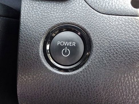 Used 2025 Toyota Camry SE FWD image 19