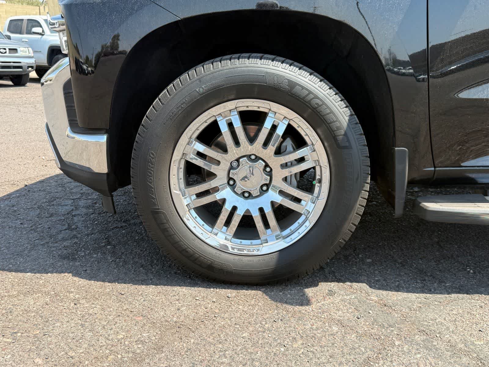 Used 2021 Chevrolet Silverado 1500 LTZ w/ LTZ Premium Package AWD/4WD image 8