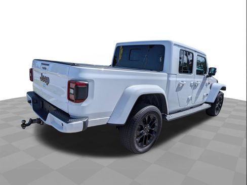 Used 2021 Jeep Gladiator Overland AWD/4WD image 4