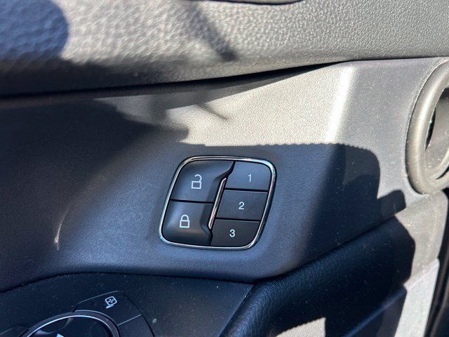 Used 2020 Ford Expedition Max XLT w/ Equipment Group 202A AWD/4WD image 19