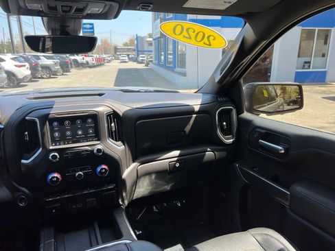 Certified 2020 GMC Sierra 1500 AT4 w/ Off-Road Performance Package AWD/4WD image 35