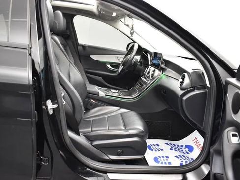 Used 2019 Mercedes-Benz C 300 4MATIC Sedan image 16