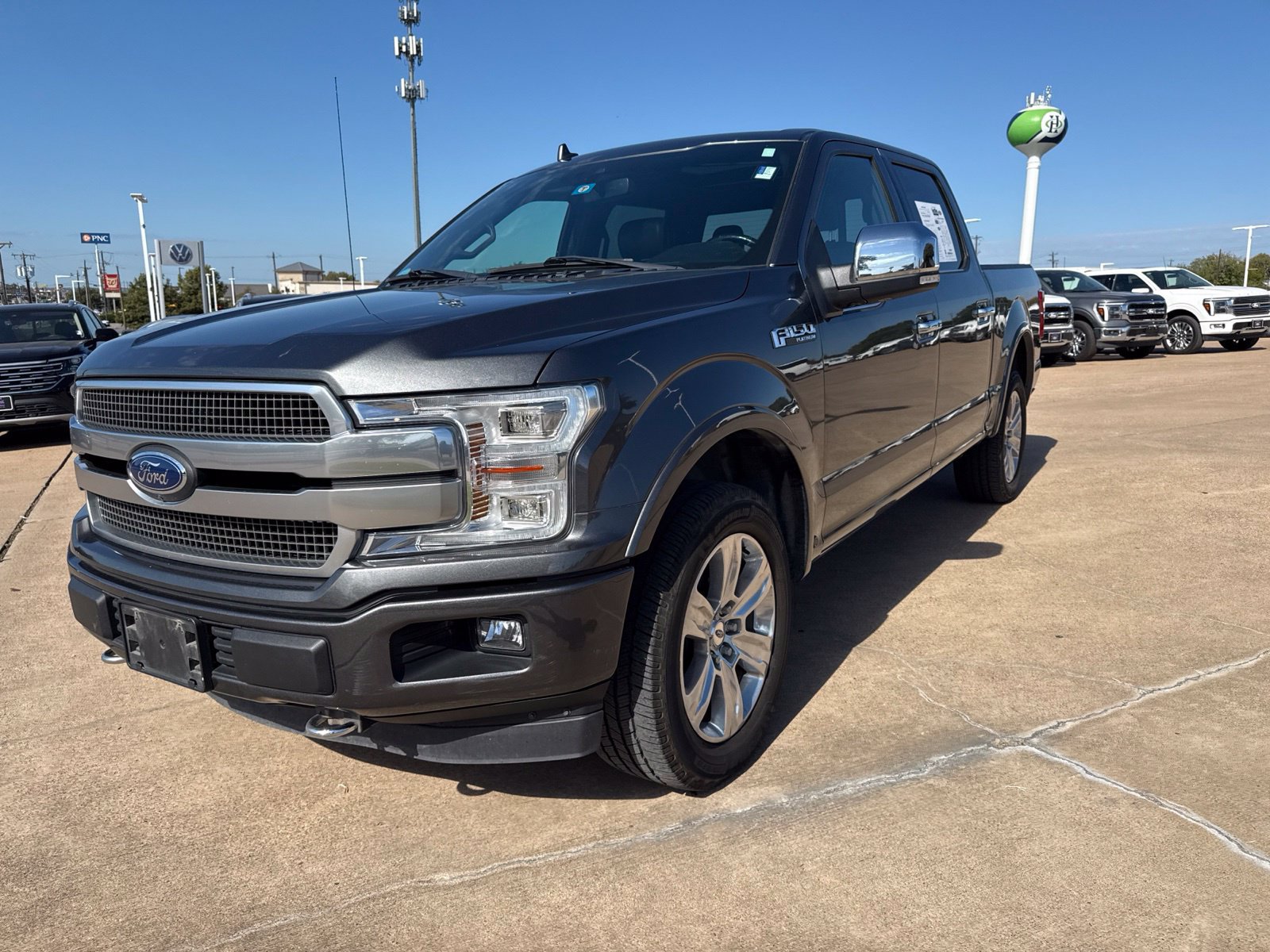 Used 2018 Ford F150 Platinum w/ Equipment Group 701A Luxury AWD/4WD image 3