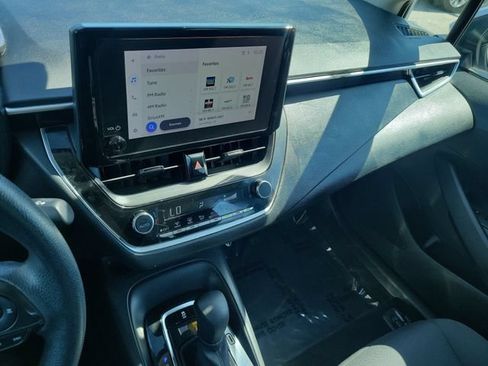 Used 2023 Toyota Corolla LE FWD image 23