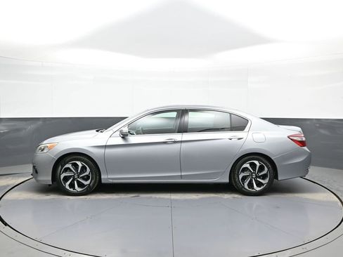 Used 2017 Honda Accord EX-L image 9