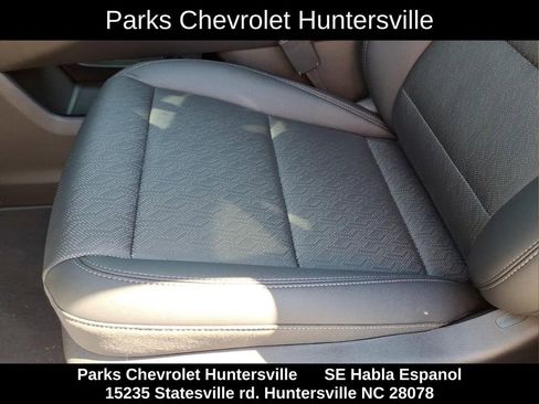 New 2026 Chevrolet Equinox LT w/ Convenience Package II FWD image 16