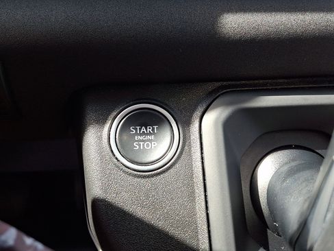Used 2021 Land Rover Defender 90 First Edition AWD/4WD image 25