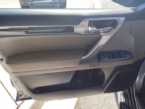 Used 2023 Lexus GX 460 Premium w/ Premium Plus Package image 23