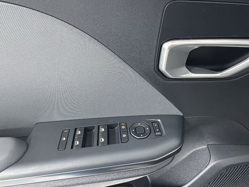 New 2025 Kia K4 LXS image 17