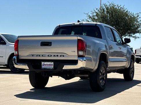Used 2021 Toyota Tacoma SR5 RWD image 9