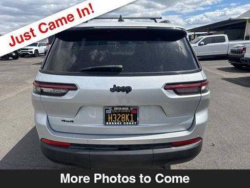 Used 2023 Jeep Grand Cherokee L Laredo AWD/4WD image 4
