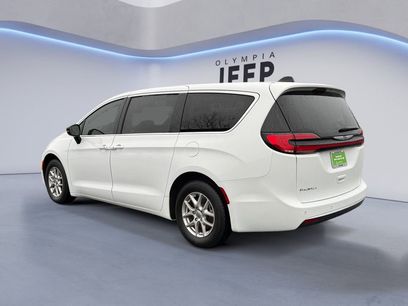 Certified 2024 Chrysler Pacifica Touring-L