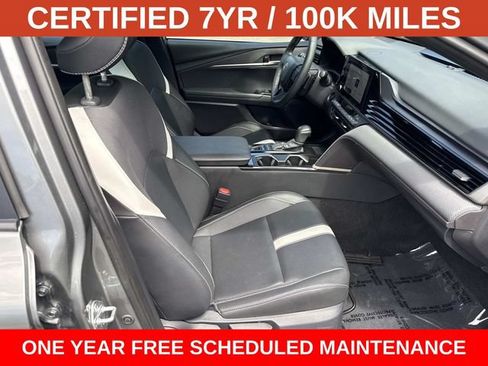 Used 2025 Toyota Camry SE FWD image 9