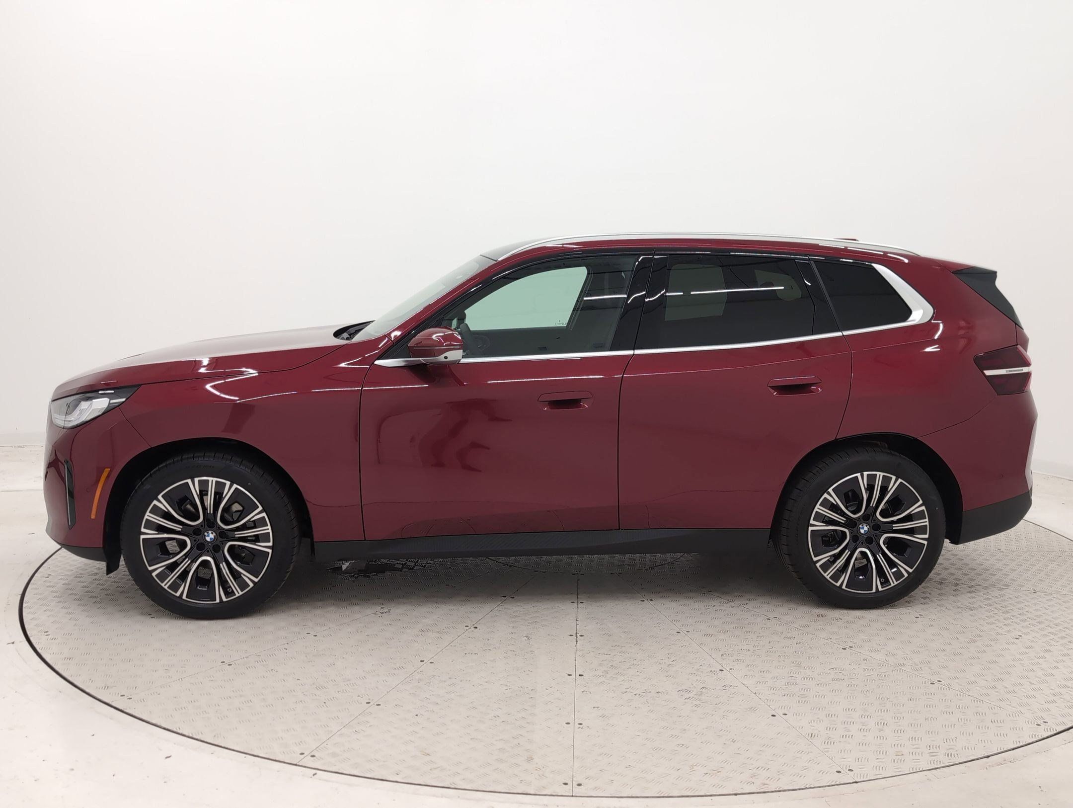 Used 2026 BMW X3 xDrive30i w/ Premium Package AWD/4WD image 2