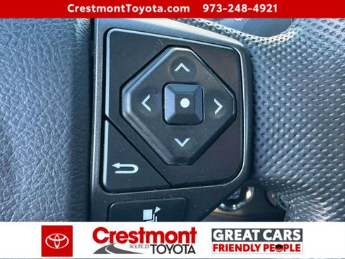 Certified 2022 Toyota Tacoma TRD Off-Road image 19