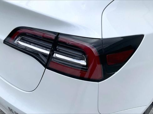 Used 2020 Tesla Model 3 Standard Range Plus RWD image 32