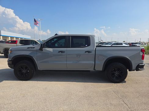 Used 2025 Chevrolet Silverado 1500 ZR2 w/ Technology Package AWD/4WD image 6